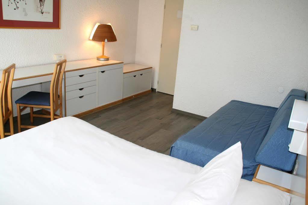 Hotel Des Thermes Les Domes Vichy Esterno foto