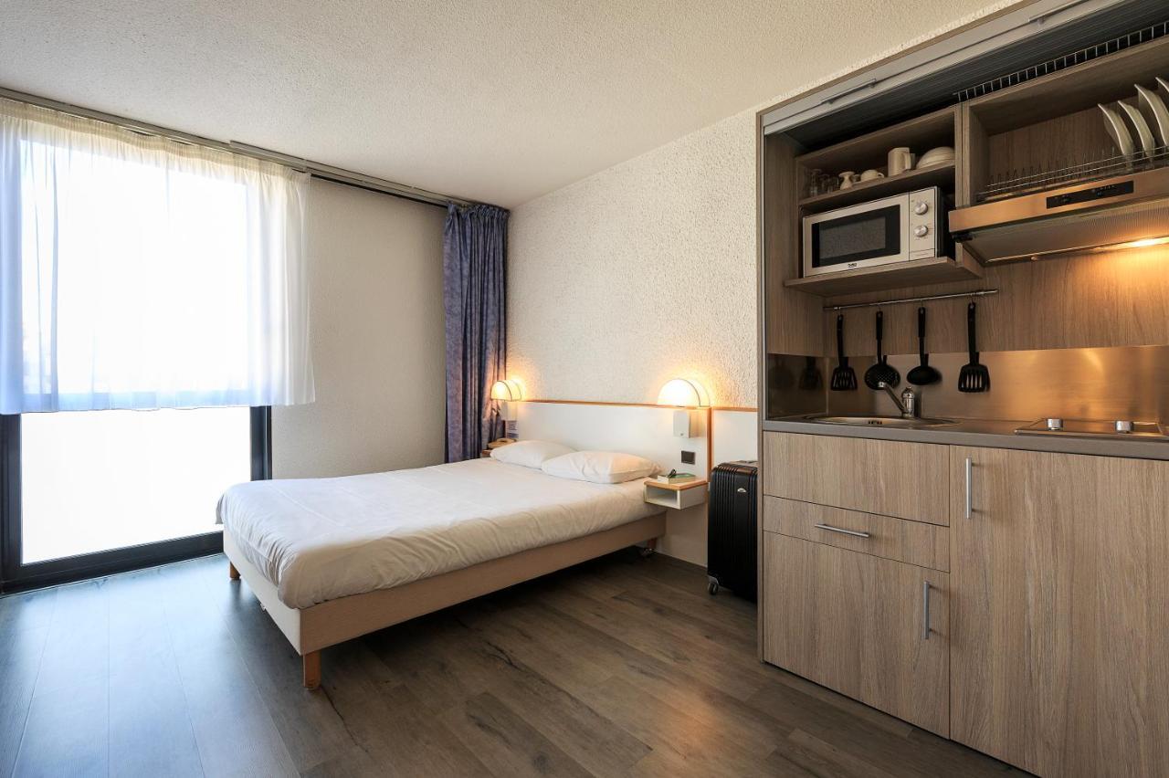 Hotel Des Thermes Les Domes Vichy Esterno foto